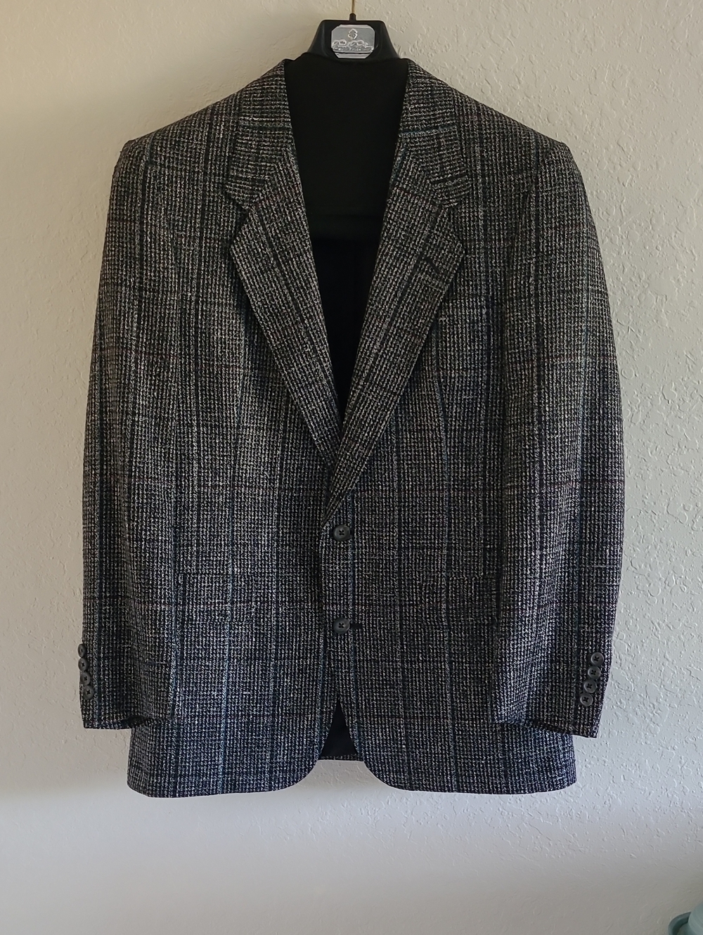Hart Schaffner Marx Black & Gray Silk Windowpane Blazer. 41R. Like New.